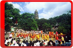 Китай, Сучжоу, праздник в районе Хуцюй